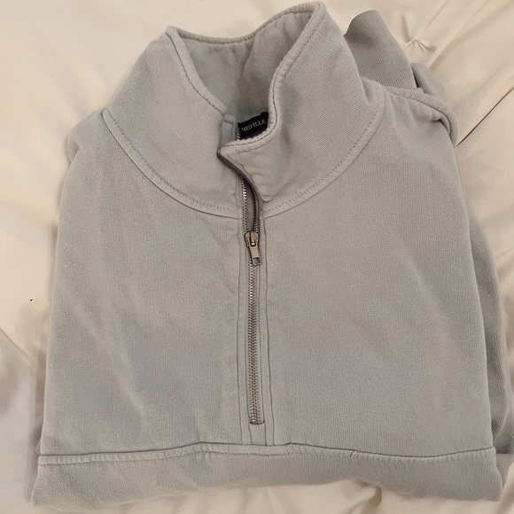 brandy melville sweatshirt - Picture 2 of 2